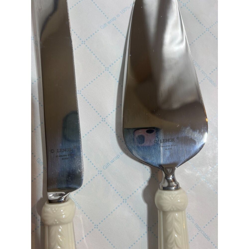 Lenox Wedding Promise cake cutting set. stainless steel. - Picture 3 of 3